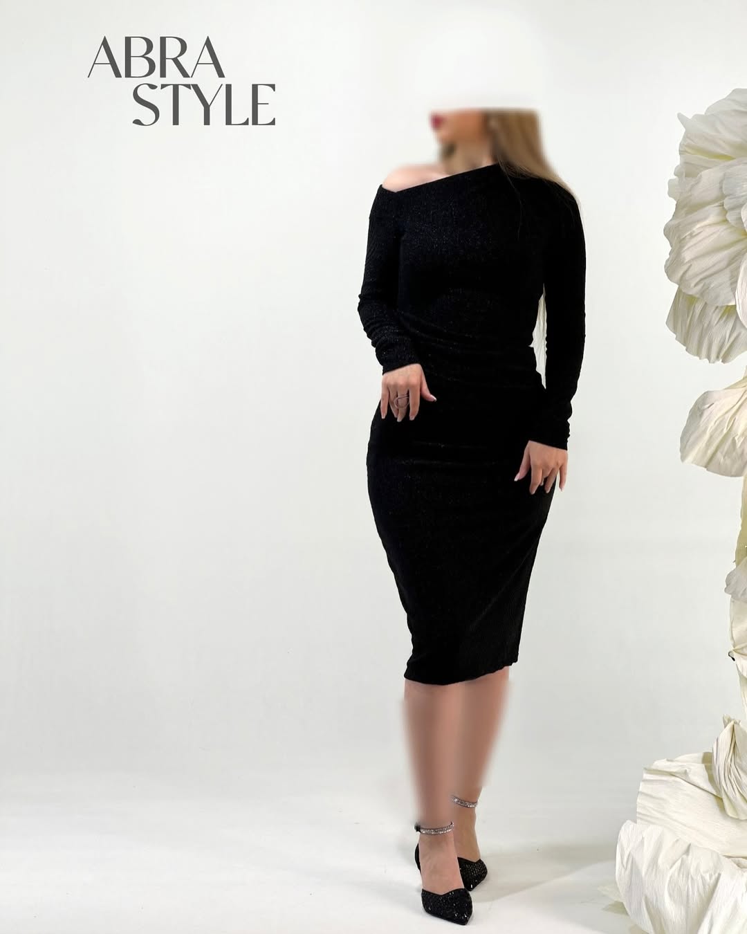 پیراهن میدی پوشیده شاین