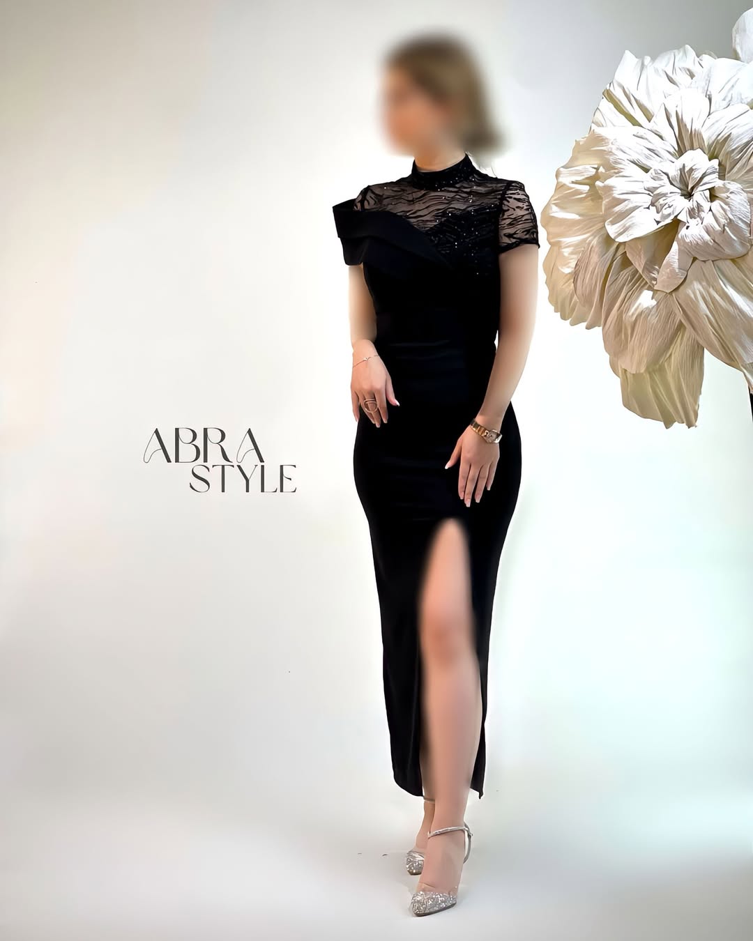 پیراهن میدی یقه توری آستین کوتاه